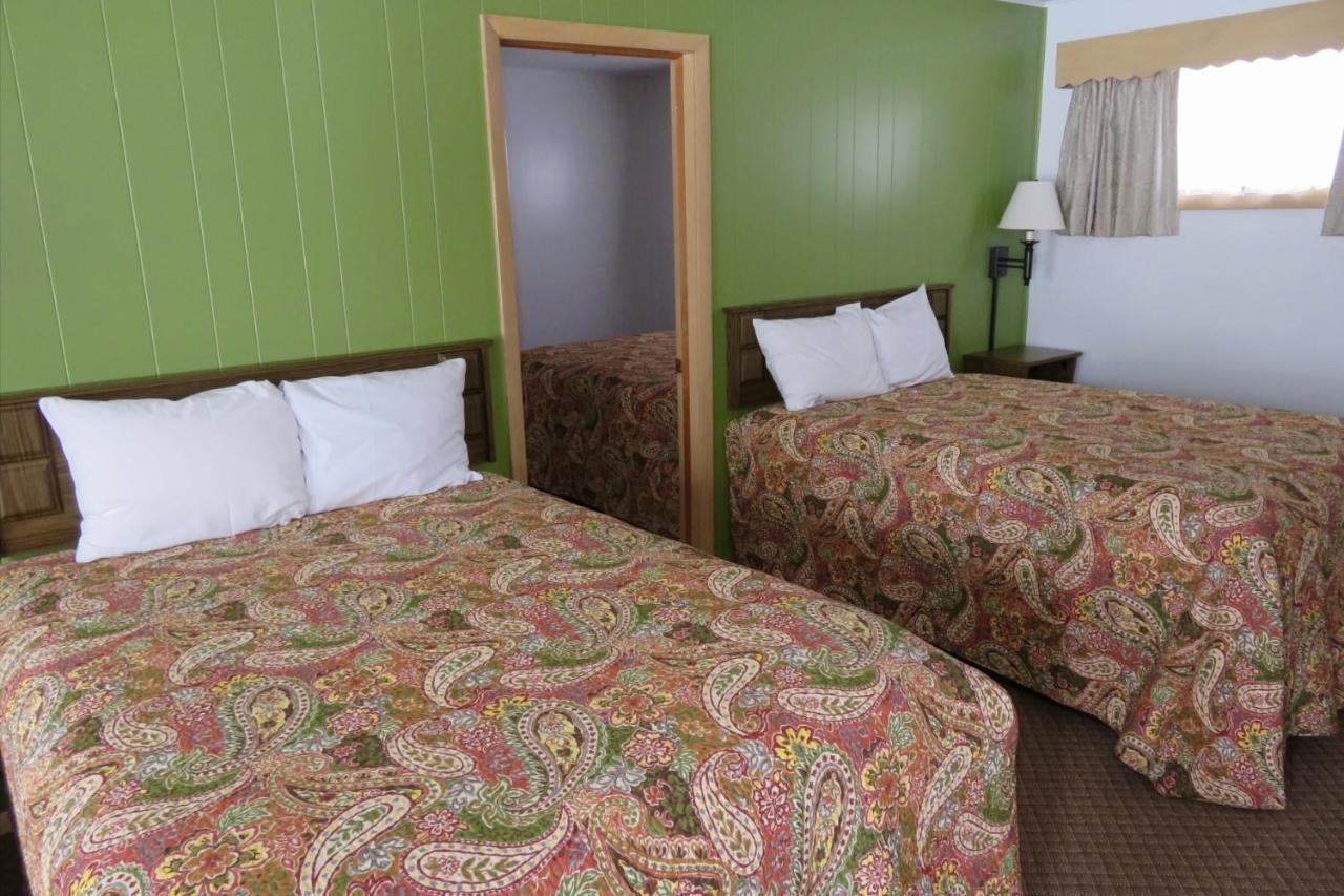 Cedars Motel Ironwood Extérieur photo