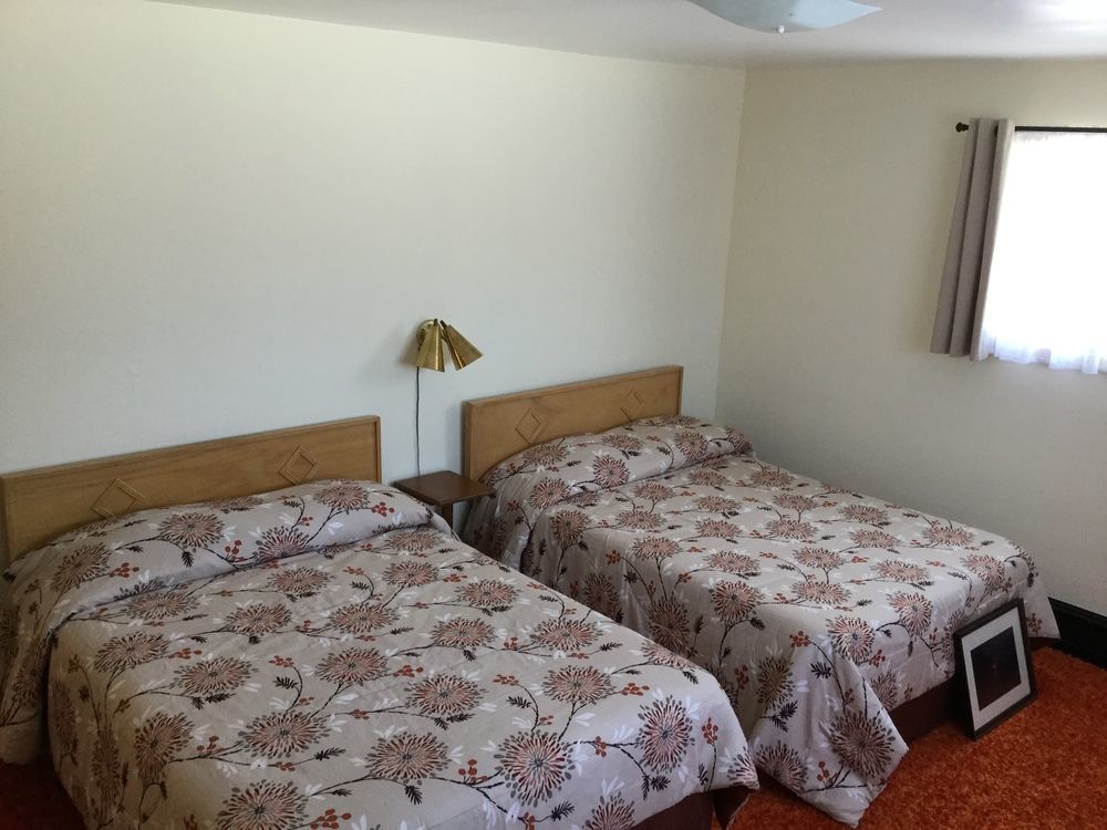 Cedars Motel Ironwood Extérieur photo