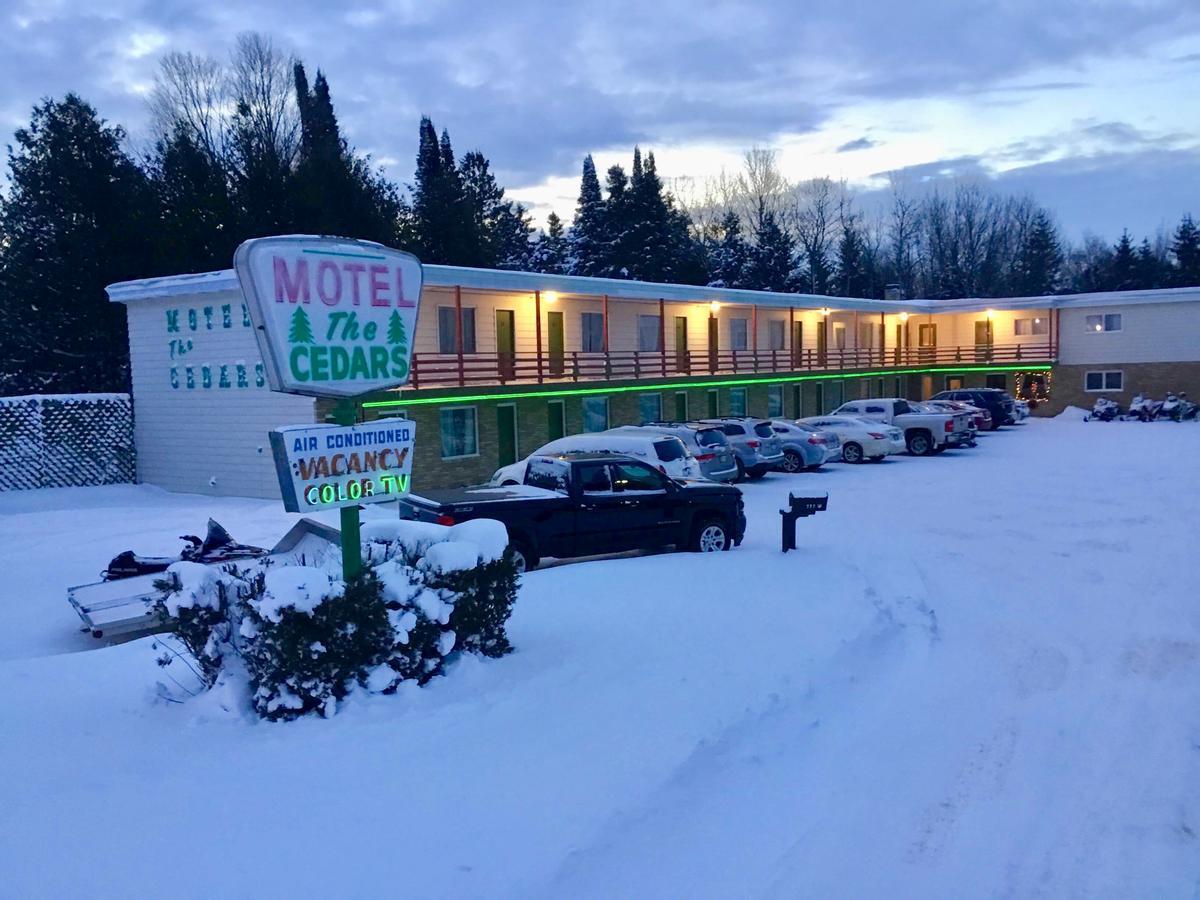 Cedars Motel Ironwood Extérieur photo