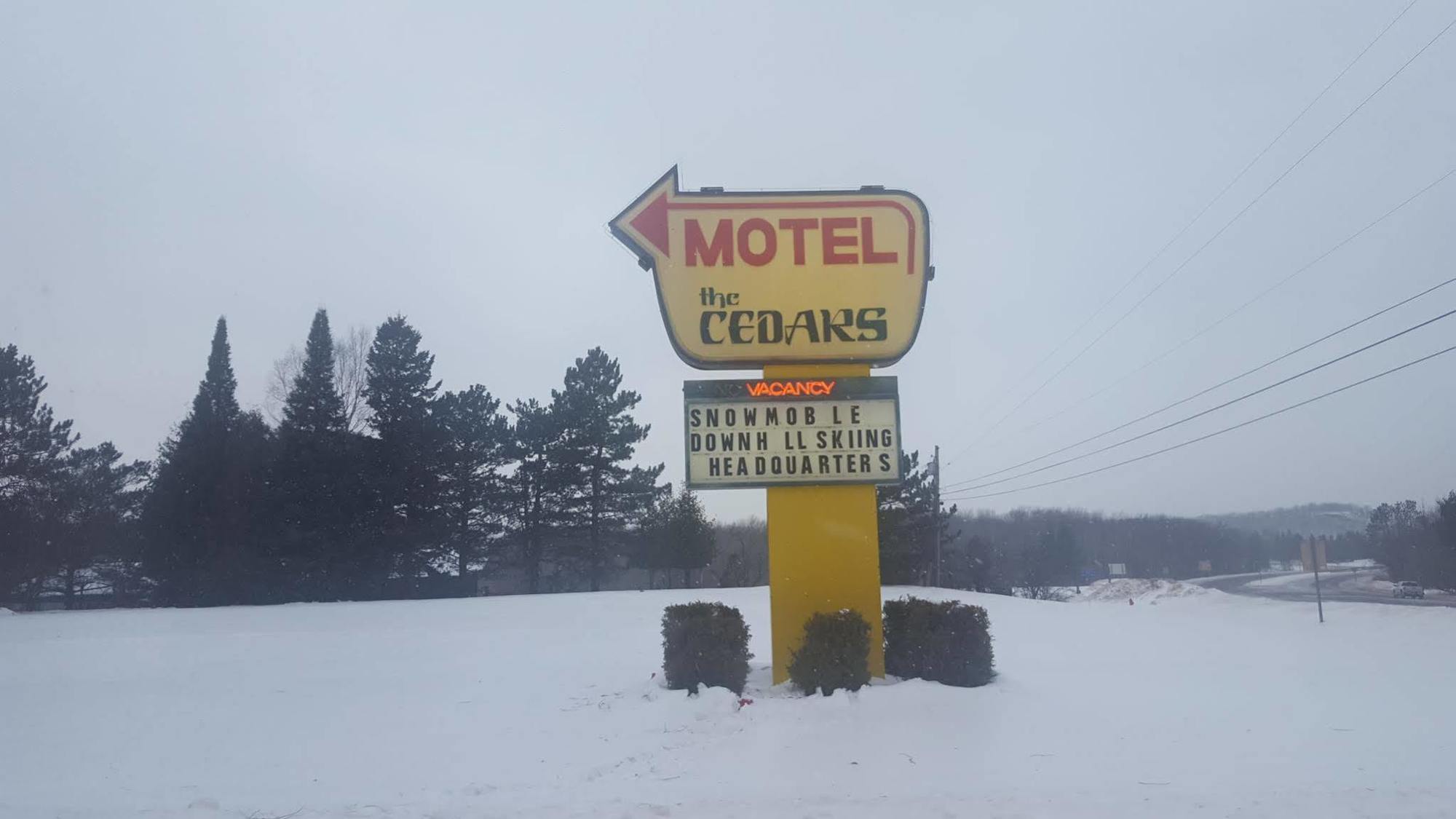 Cedars Motel Ironwood Extérieur photo