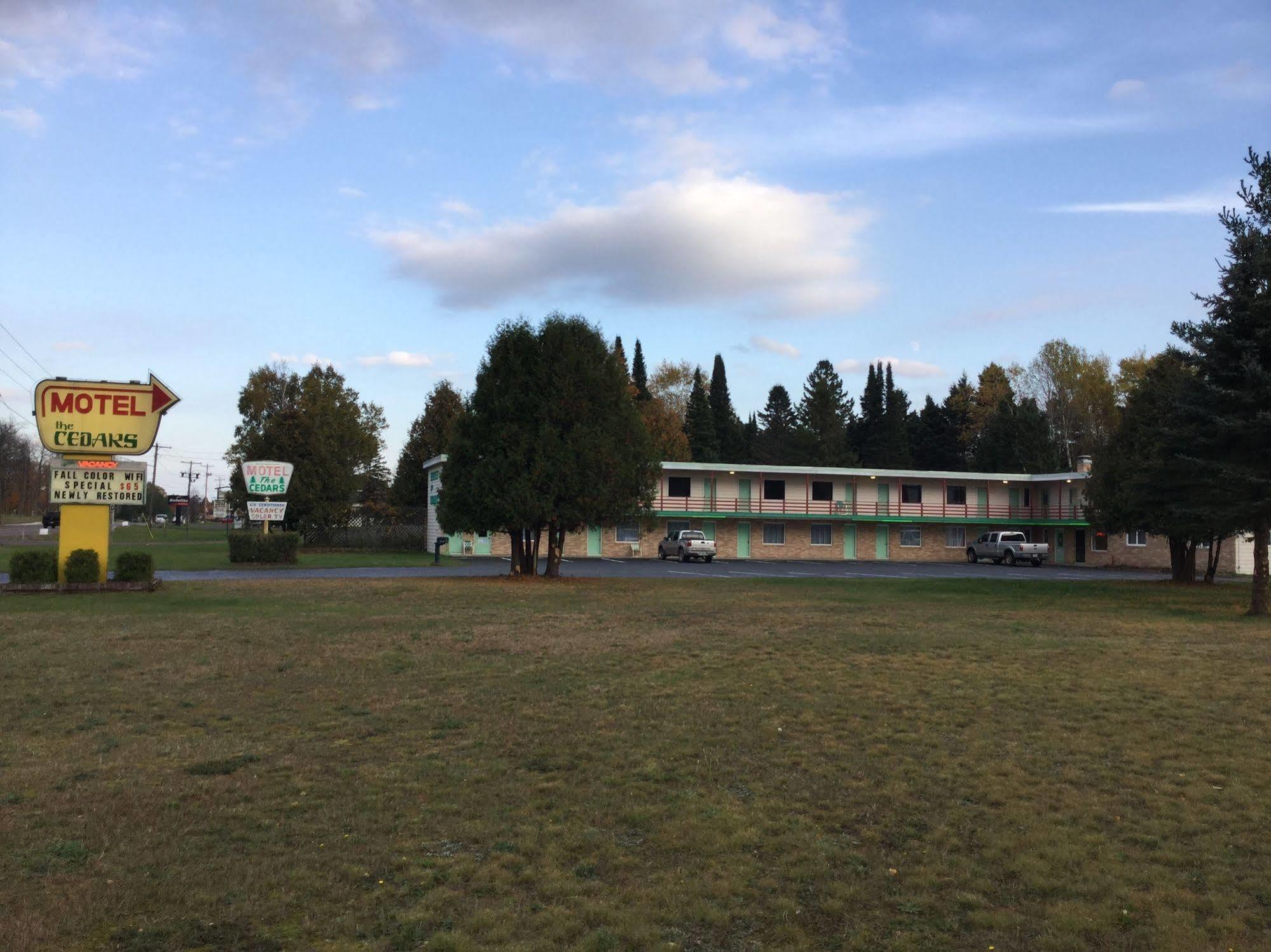 Cedars Motel Ironwood Extérieur photo