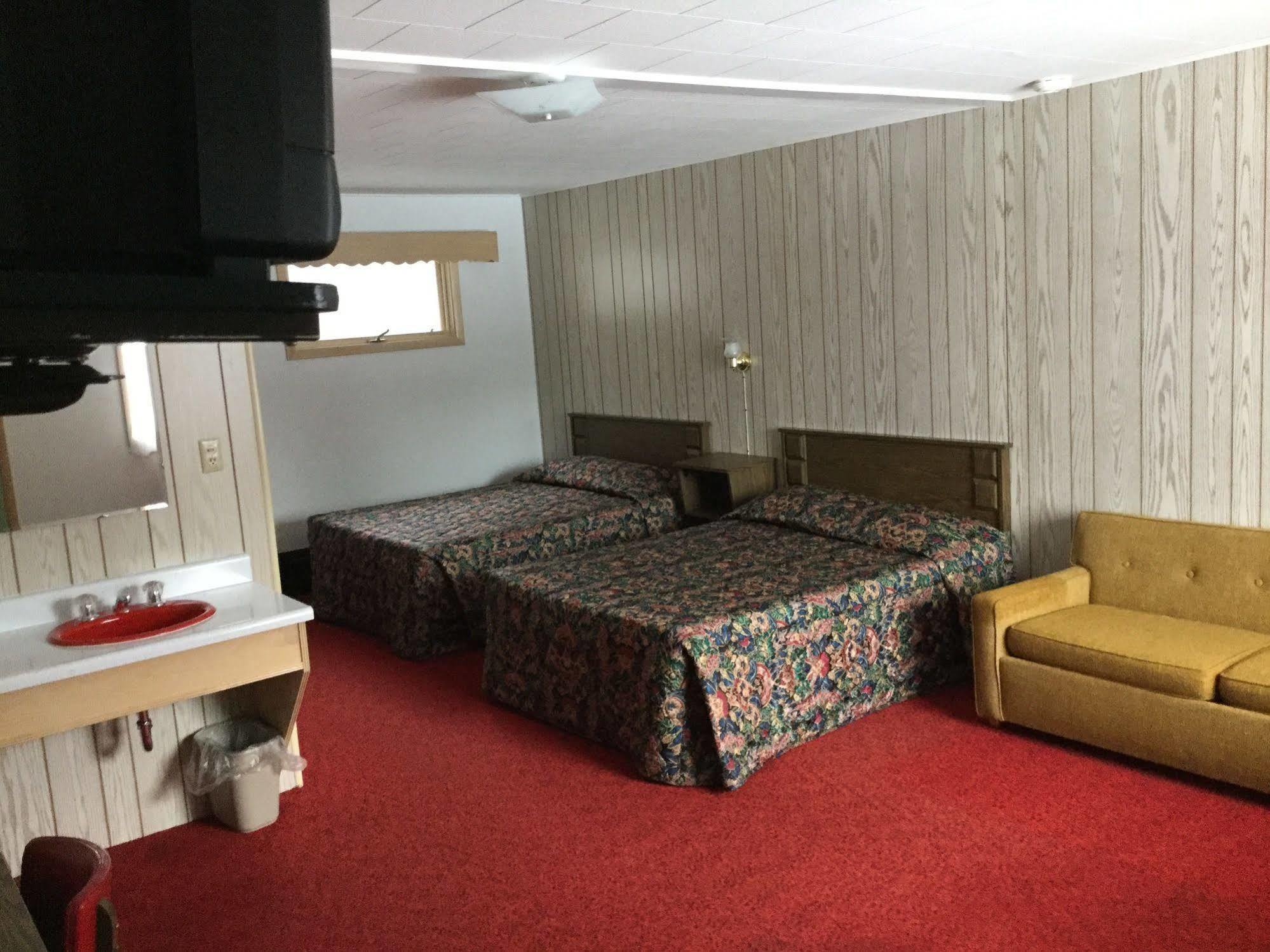 Cedars Motel Ironwood Extérieur photo
